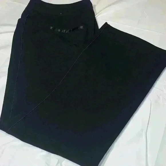 Dress pants - Picture 2 of 15